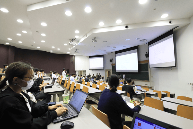全学学類・専門学群・総合学域群代表者会議の活動写真